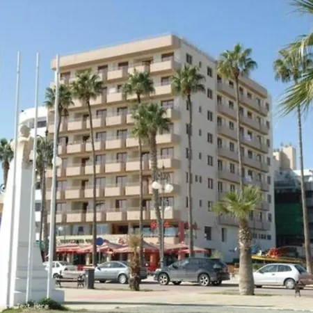 Apartmán Ithaki Phinikoudes No. 202 *